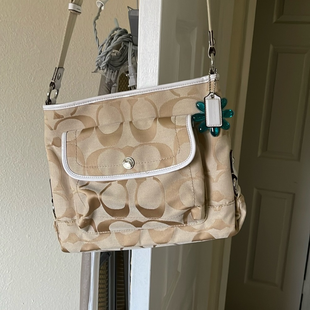 Coach crossbody handbag very clean comes with matching wallet/wristlet